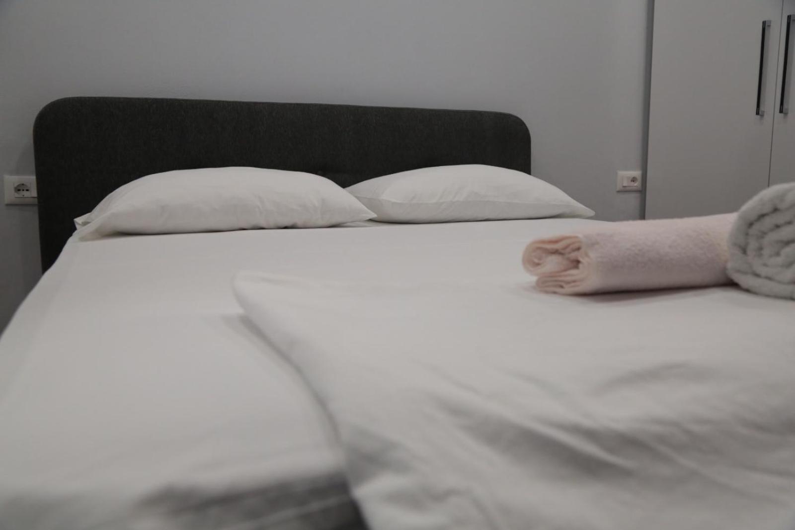 Be Solei Studio Apartments Sol 1 Tirana Exteriör bild